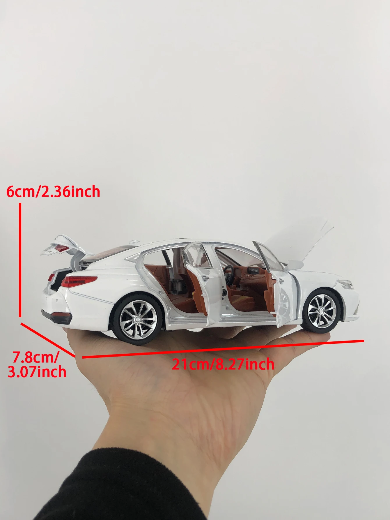 1: 24 symulacja, model samochodu sedan z stopu cynku, statyczna ozdoba, metalowy kolekcjonerski samochód na prezent