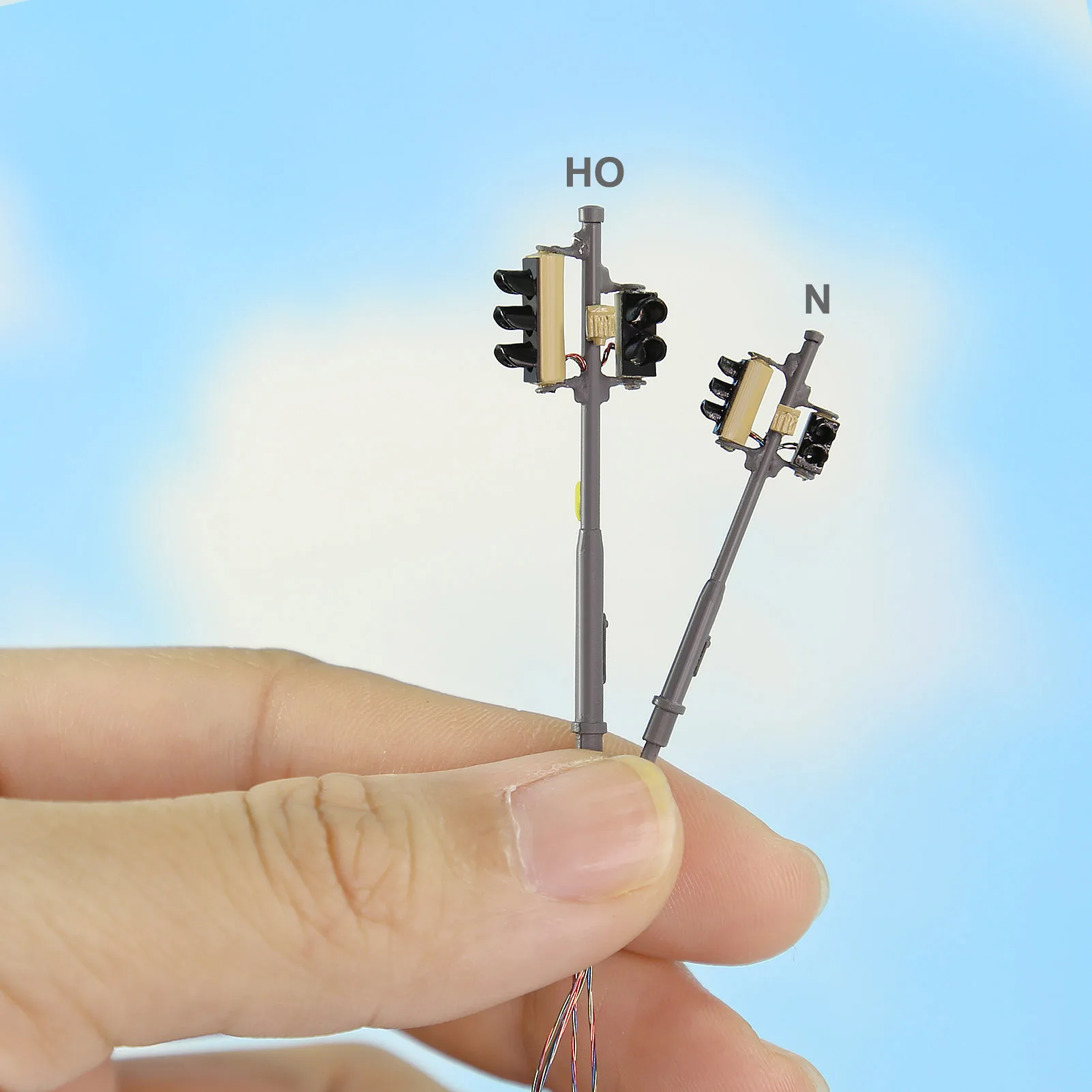 ไฟจราจรแบบจำลอง Evemodel 2 ชิ้น ขนาด HO และ N สีแดง เหลือง เขียว พร้อมสัญญาณหยุดสำหรับคนเดินเท้า แบบขวาหรือซ้าย