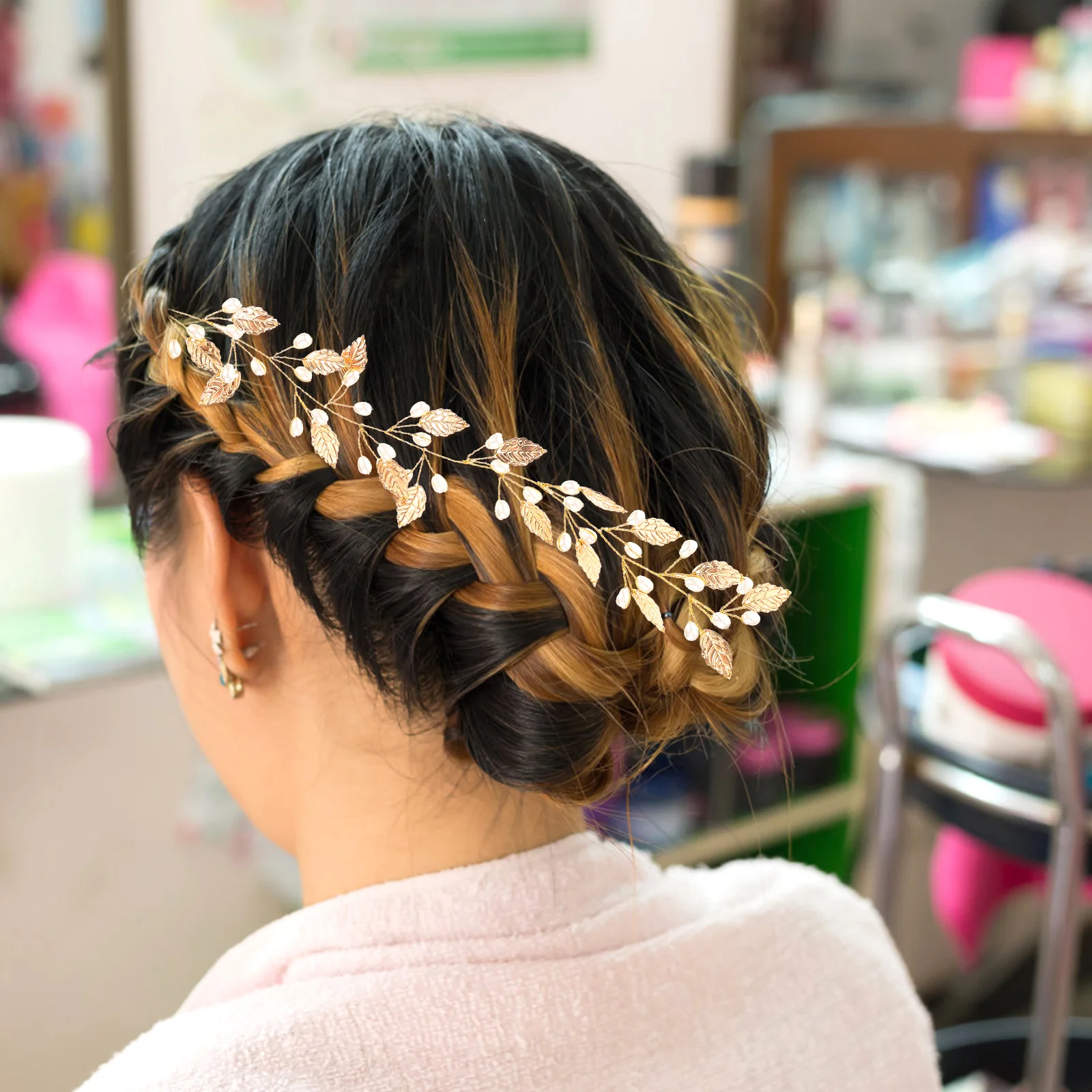 

Pearl Hair Vine Accessories Elegant Faux Pearls Metal Leaves Wedding Bridal Hairvine for Women Bridesmaids Party Banquet