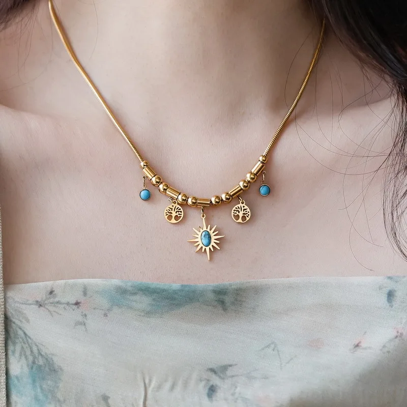 الفولاذ المقاوم للصدأ الذهب اللون جولة الحجر الأخضر قلادة قلادة للنساء خمر العرقية الفتيات سلسلة مجوهرات هدايا