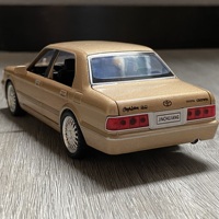 1:32 Toyota Crown Royal Classic Vehicle Alloy Diecast Model Car Classic Home Interior Ornaments Decoration Birthday Present Gift