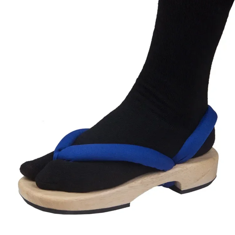 Halloween 1 paire Anime Cosplay chaussures Tanjirou Nezuko Zenitsu Shinobu Kyoujurou Muichirou Mitsuri sandales Geta sabots tongs