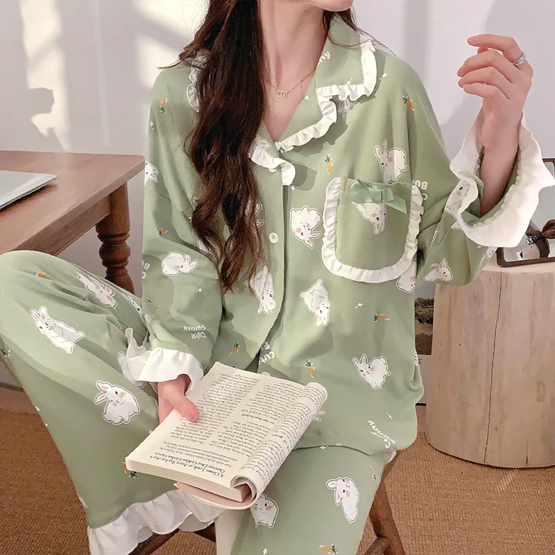 Neues lässiges Outdoor-Home-Kleidungsset für Frühling und Sommer 2025, Kawaii-Anime-Mode, sexy Pyjama, Damen-Trend, zweiteilige Pyjamas