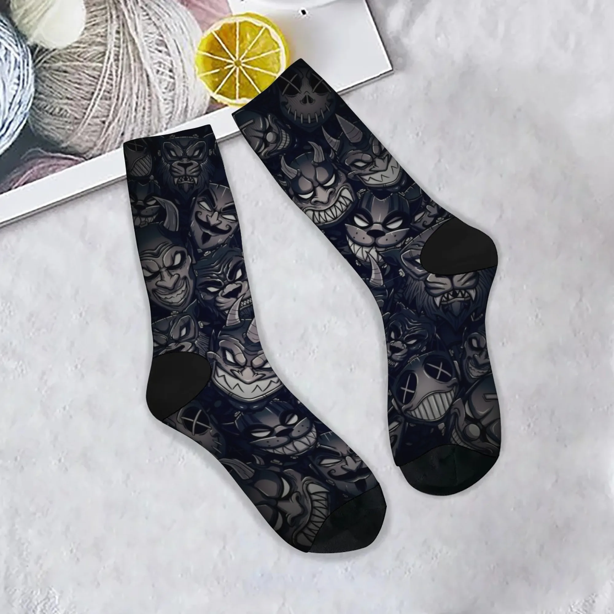 Seltsame Maske Thema Herrensocken Bequeme atmungsaktive rutschfeste Freizeitsocken Neuheit Harajuku Straße Hip-Hop Crew Socken Party Geschenk