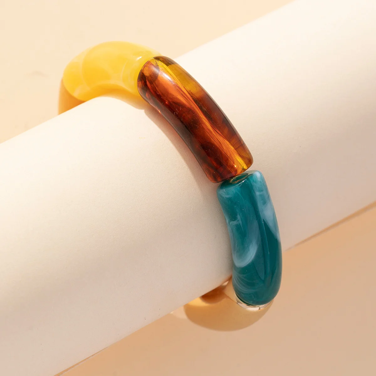 High-Looking Resin Color-Blocked Bracelet, Yellow, Brown and Blue Contrasting Design, Resin Transparent Texture, with Natural Texture, Bright and Rich Layers