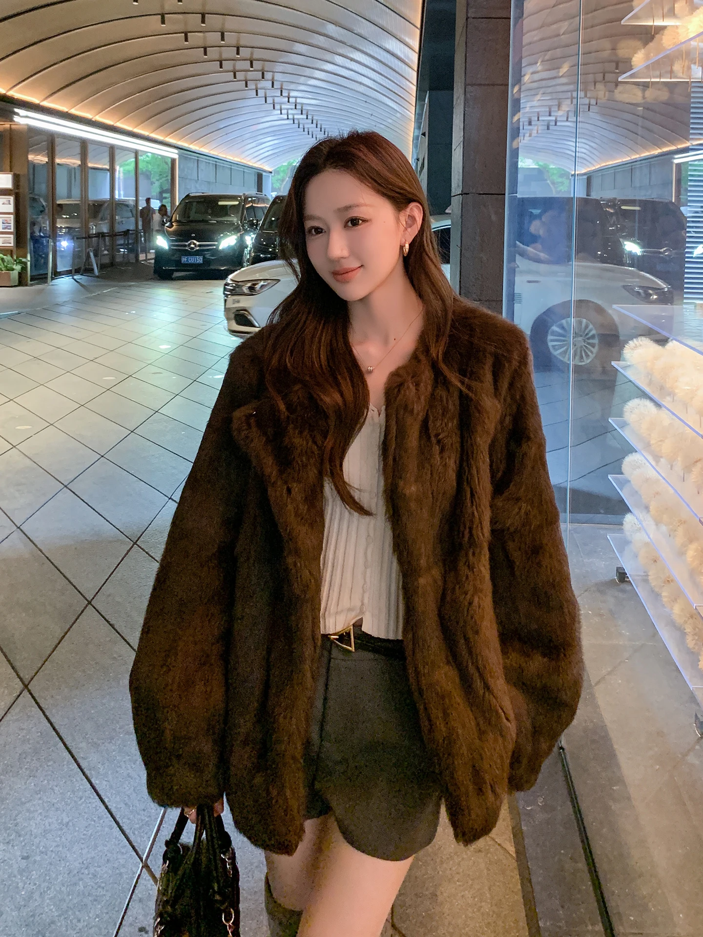 

Retro Rabbit Fur Coat ort Fem Jaet Inteated Leather And Fur Warmth All-Weather Chinese Brand Winter Outerwear