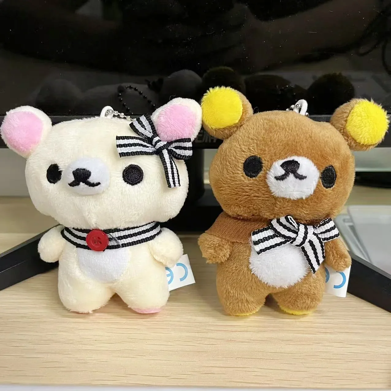 Kawaii rilakkuma anime dos desenhos animados brinquedos de pelúcia chaveiro acessórios macio recheado mochila pingente menina menino crianças presentes aniversário