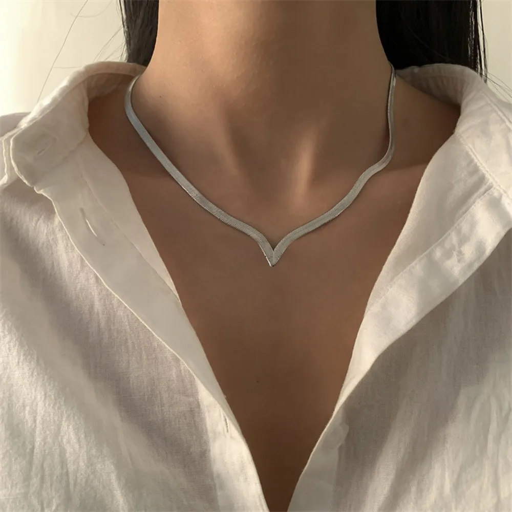 Fashion V-shaped Snake Chain Fineness Brass Clavicular Chain Lightweight Stainless Steel Necklace Women