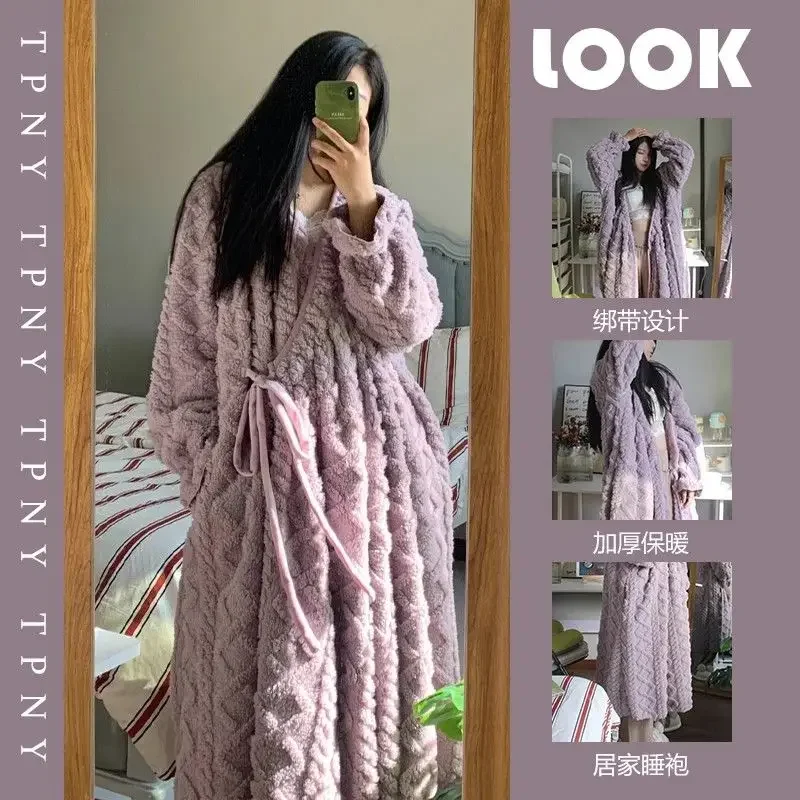 Autumn Winter Long Warm Bath Robes for Women Cute Thick Coral Velvet Homewear Long Nightfowns Hooded Sleepwear Ladies Loungwear