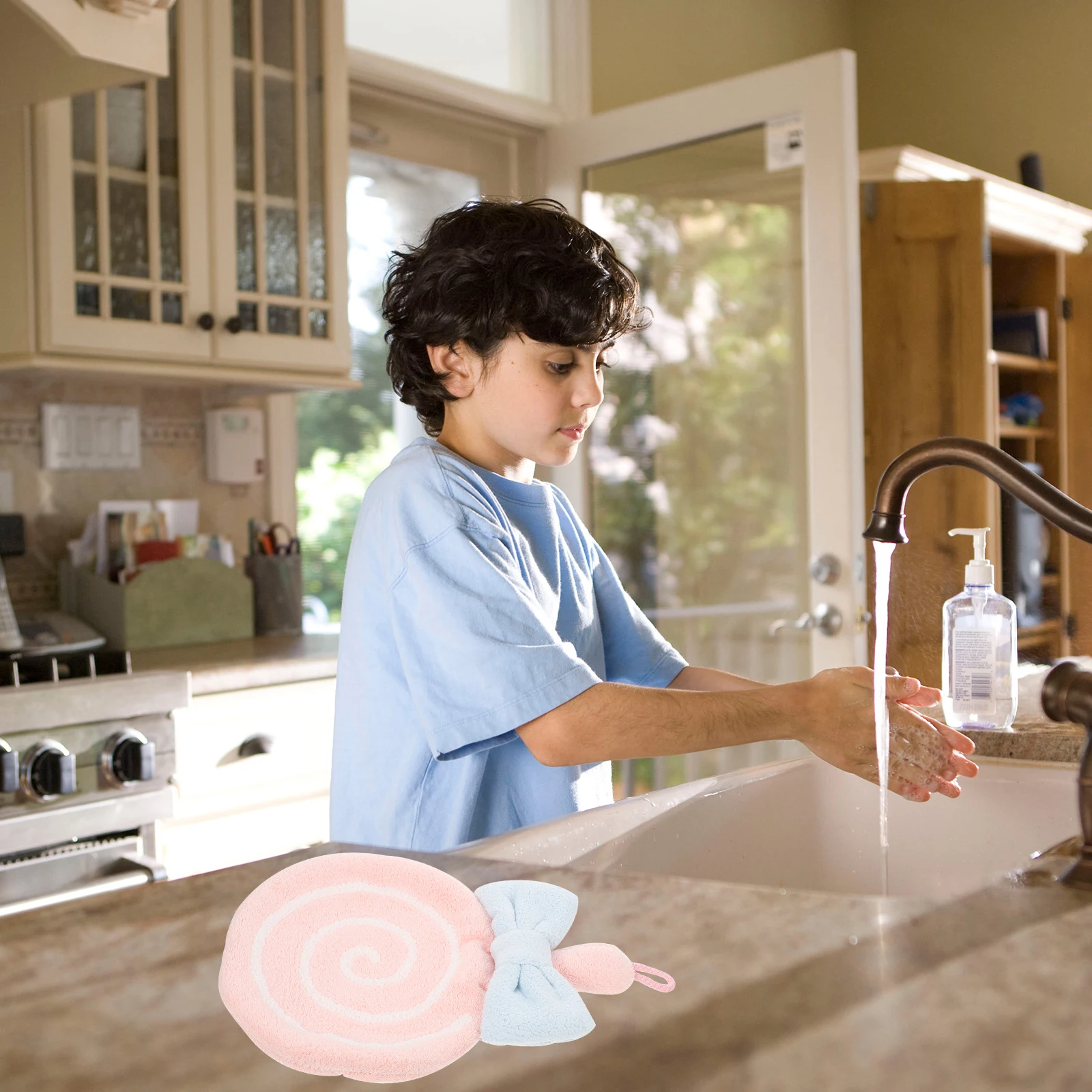 

Cartoon H Towels Coral Fleece Quick Dry Water Absorption Hanging Loop Kids Bathroom Kitchen Soft Touch Lollipop Washcloth