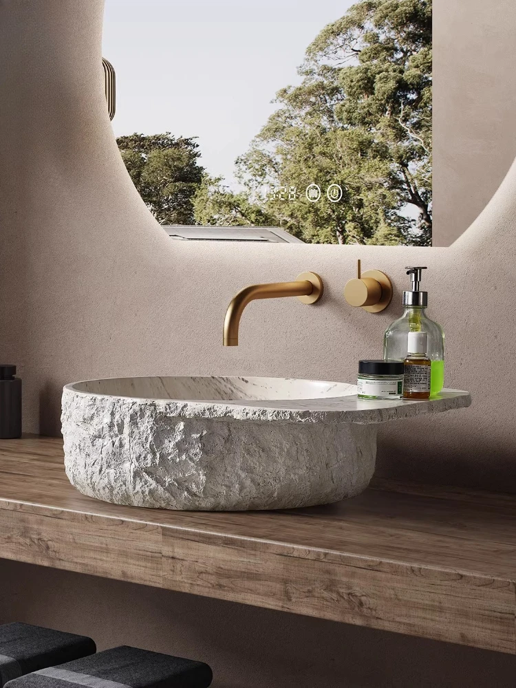 

Умывальник на платформе из натурального травертина в средневековом стиле ваби-саби, для отелей и гостевых домов, художественный умывальник премиум-класса