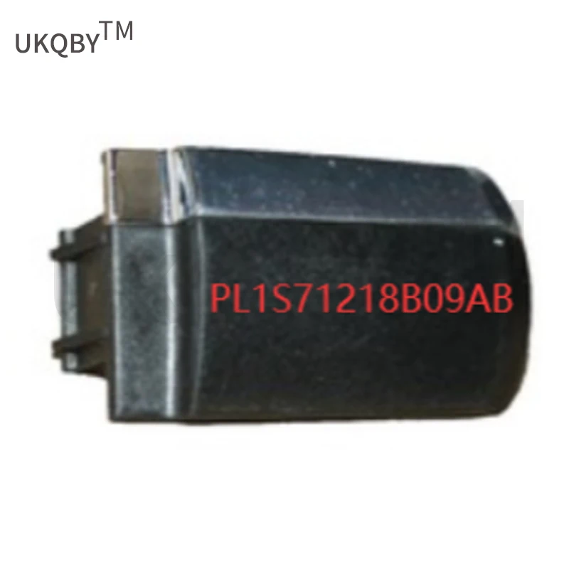 Перфорированная внешняя ручка Mo nd eo 2,0, передняя L LK1S71218A14BAXWAA