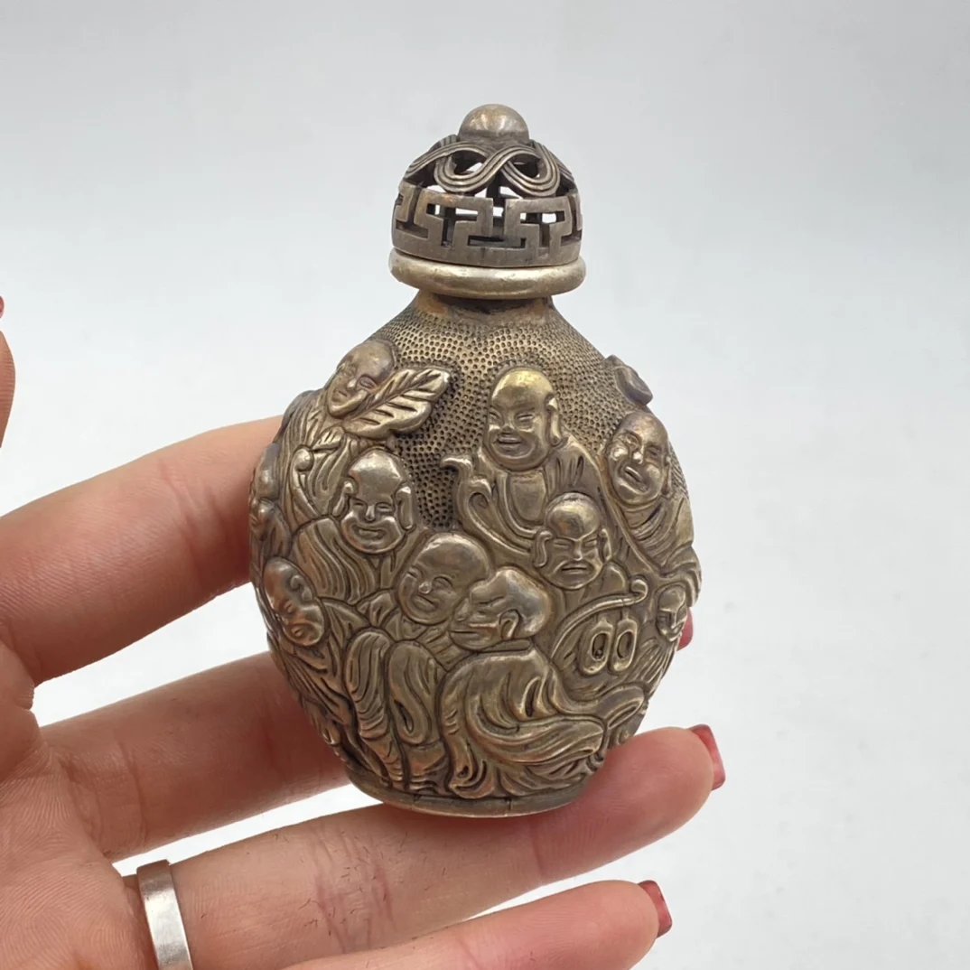 Chinese white copper snuff bottle cigarette set hand-made white copper 18 arhats collection antique snuff bottle ornaments