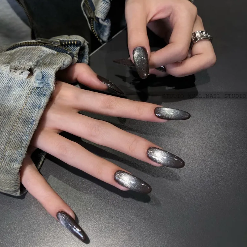 

24pcs Fake Nails Black Round Glow-in-the-Dark Cat Eye Short Round Gel Nails Press-on Nail Tips Perfect As Gifts for Girls