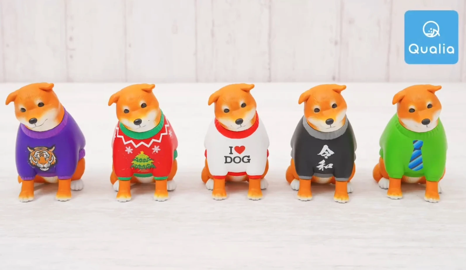 Qualia capsule toys kawaii Sweater Dog Mascot Figure black eyes tilt head Shiba Inu sitting tilt head funny ornament figures