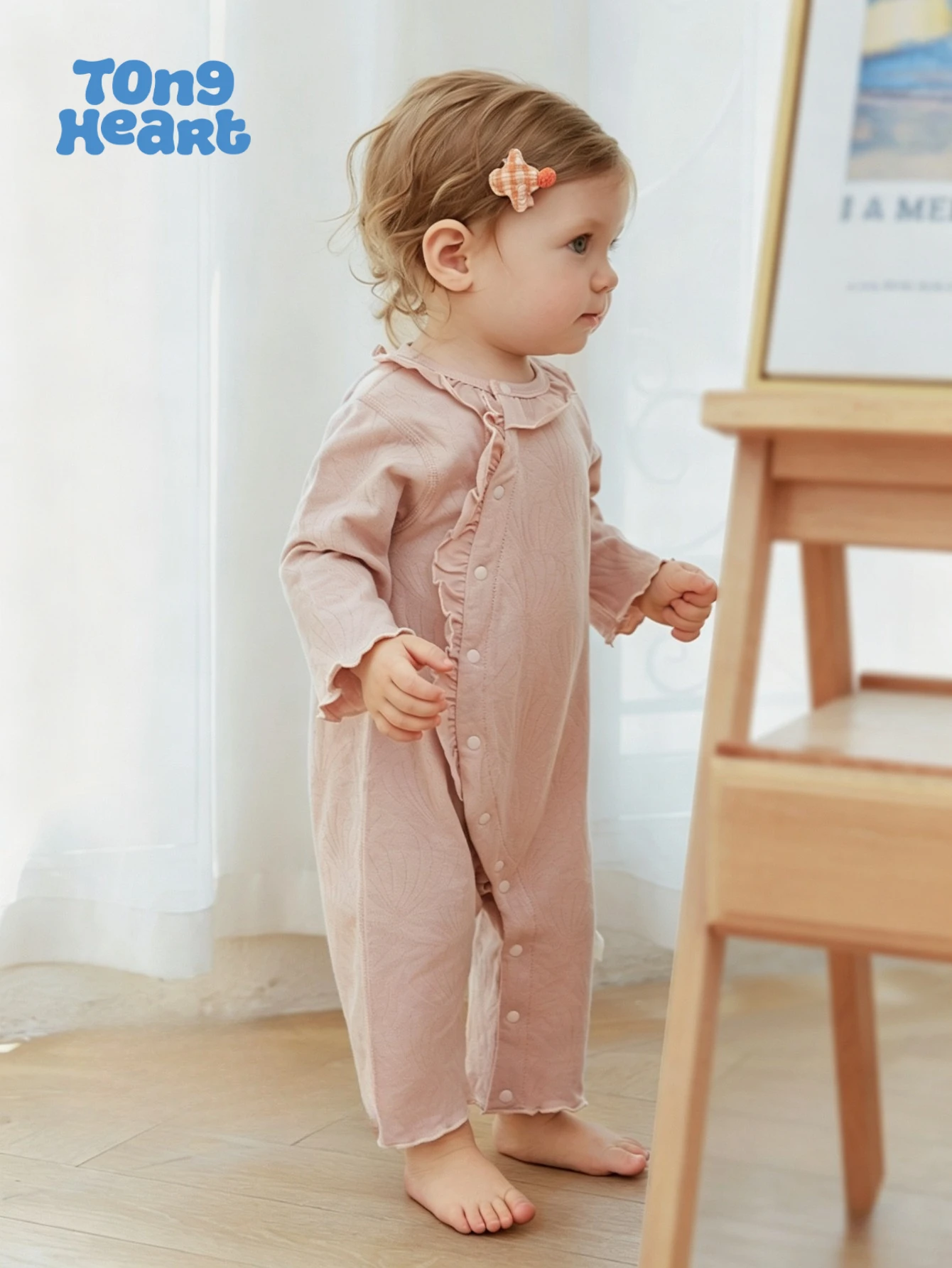 TongHeart Baby one-piece dress for autumn and winter, girls' baby clothes for outdoor wear, princess outfit for autumn and winte