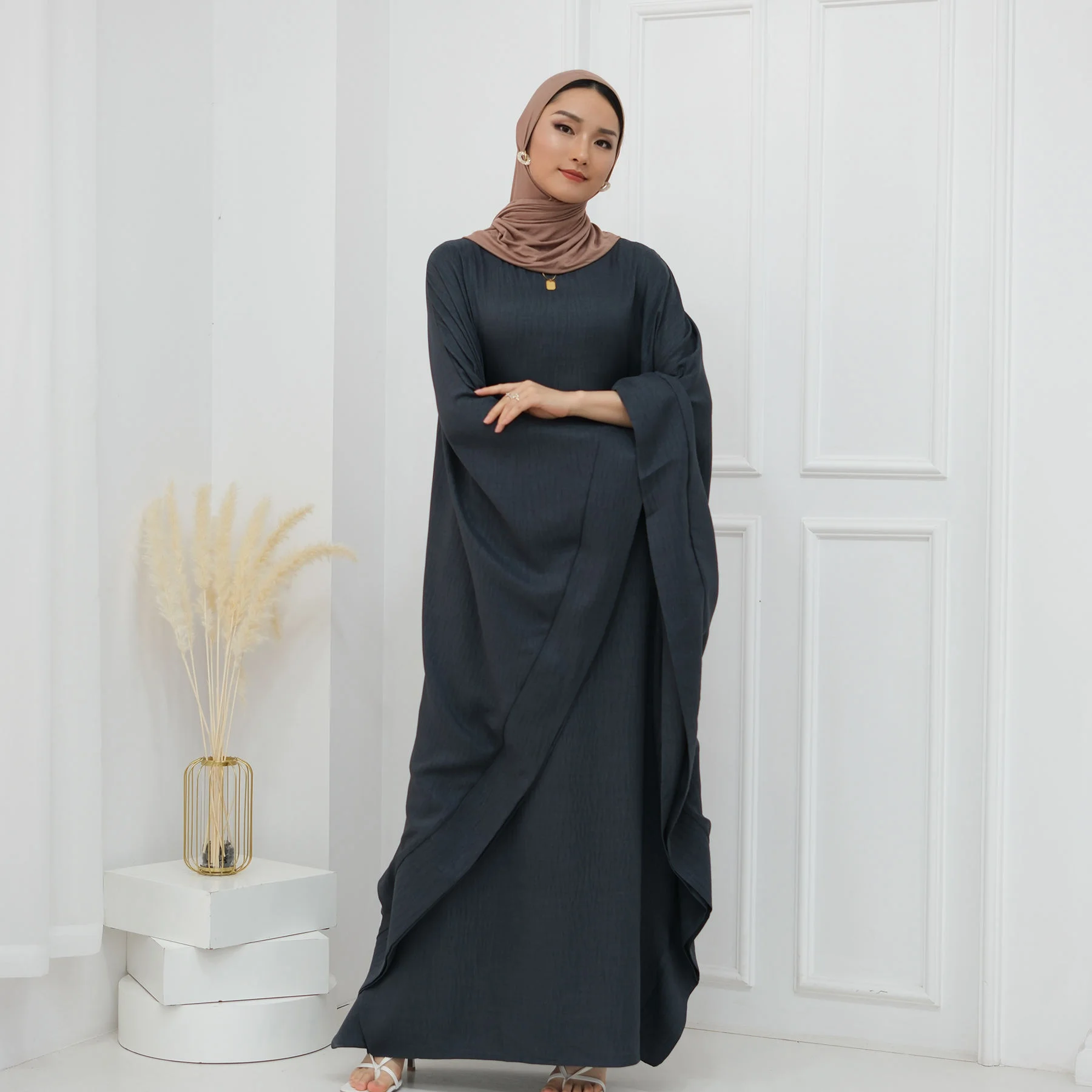 

2025 New Abayas for Women Muslim Batwing Sleeve Dress Dubai Kaftan Eid Ramadan Abaya Turkey Robe Marocain Jalabiya Djellaba Gown
