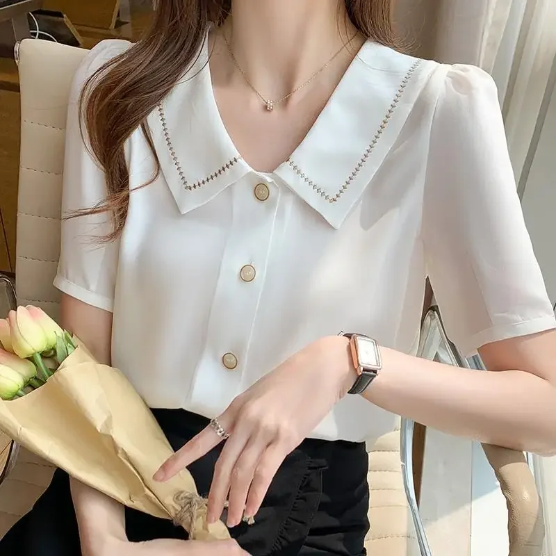 Coreano Femme Top Donna elegante Camicetta con colletto rovesciato Donna Estate Solid White Chic Camicetta Manica corta T-shirt in chiffon S48