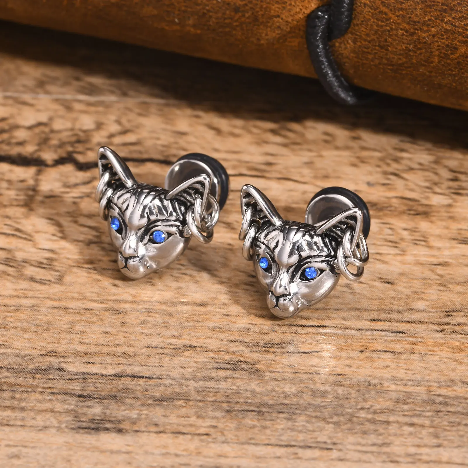 Mprainbow Gothic Cat Earrings for Men Boys,3D Blue Eyed Cat Face Stud Earrings, Vintage Punk Halloween Jewelry Gift for Him