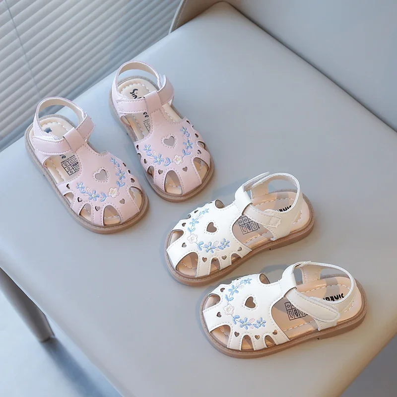 

Летние сандалии для маленьких девочек, кружевная обувь принцессы с вырезами, детские сандалии, нескользящая мягкая подошва, детская пляжная обувь для малышей