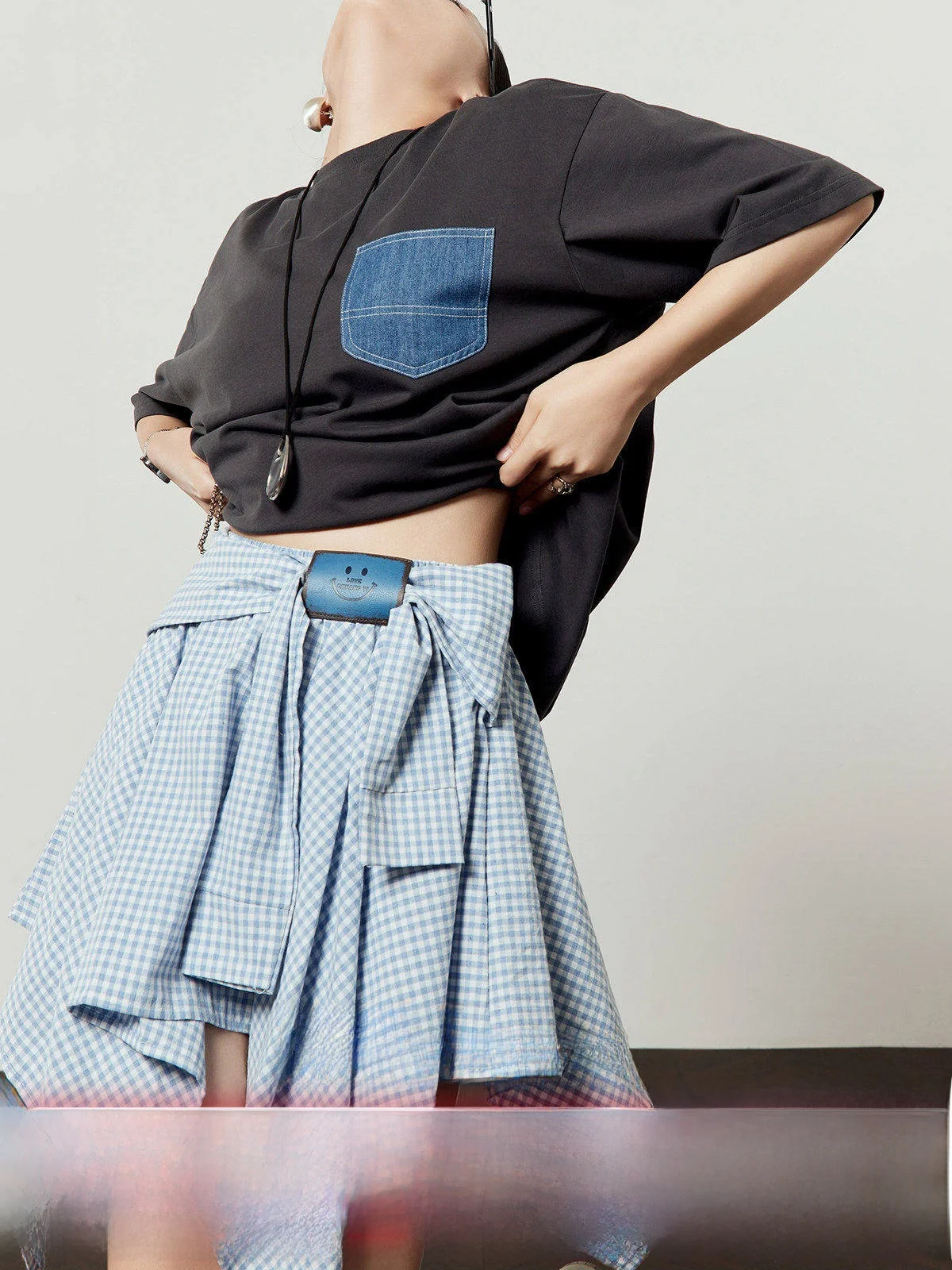 

Deep ey T-irt Women's Summer New Denim Patchwork ket Design round Ne Loose ort Sve Breathable Casual Top