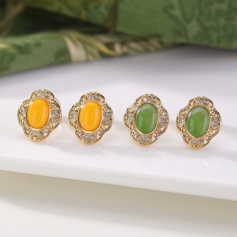 

Jade Amber S925 Sterling Gold-Plated Auspicious Ruyi Style-Shaped Silver Earrings