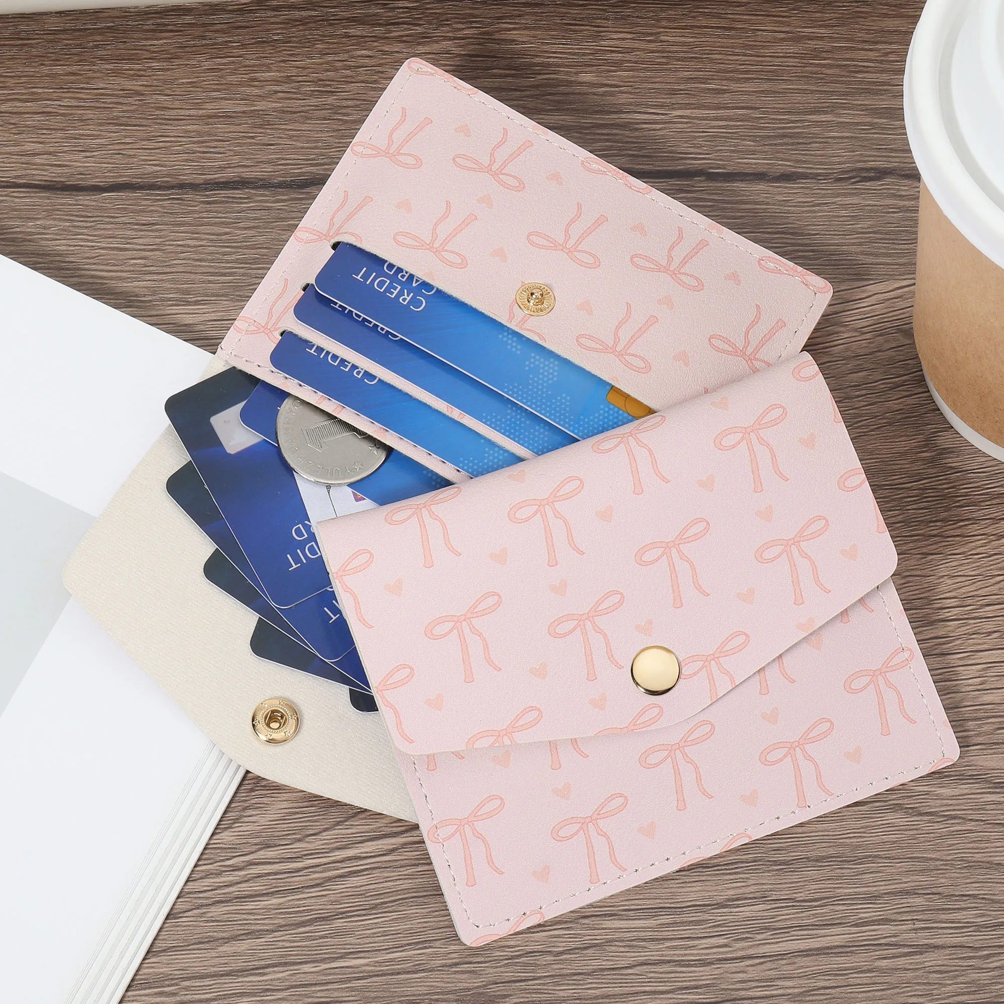 Portefeuille court pour femmes mignon et à la mode, sac de rangement pour cartes de crédit de haute qualité, portefeuille pour femmes multi-fentes simple et décontracté pour voiture