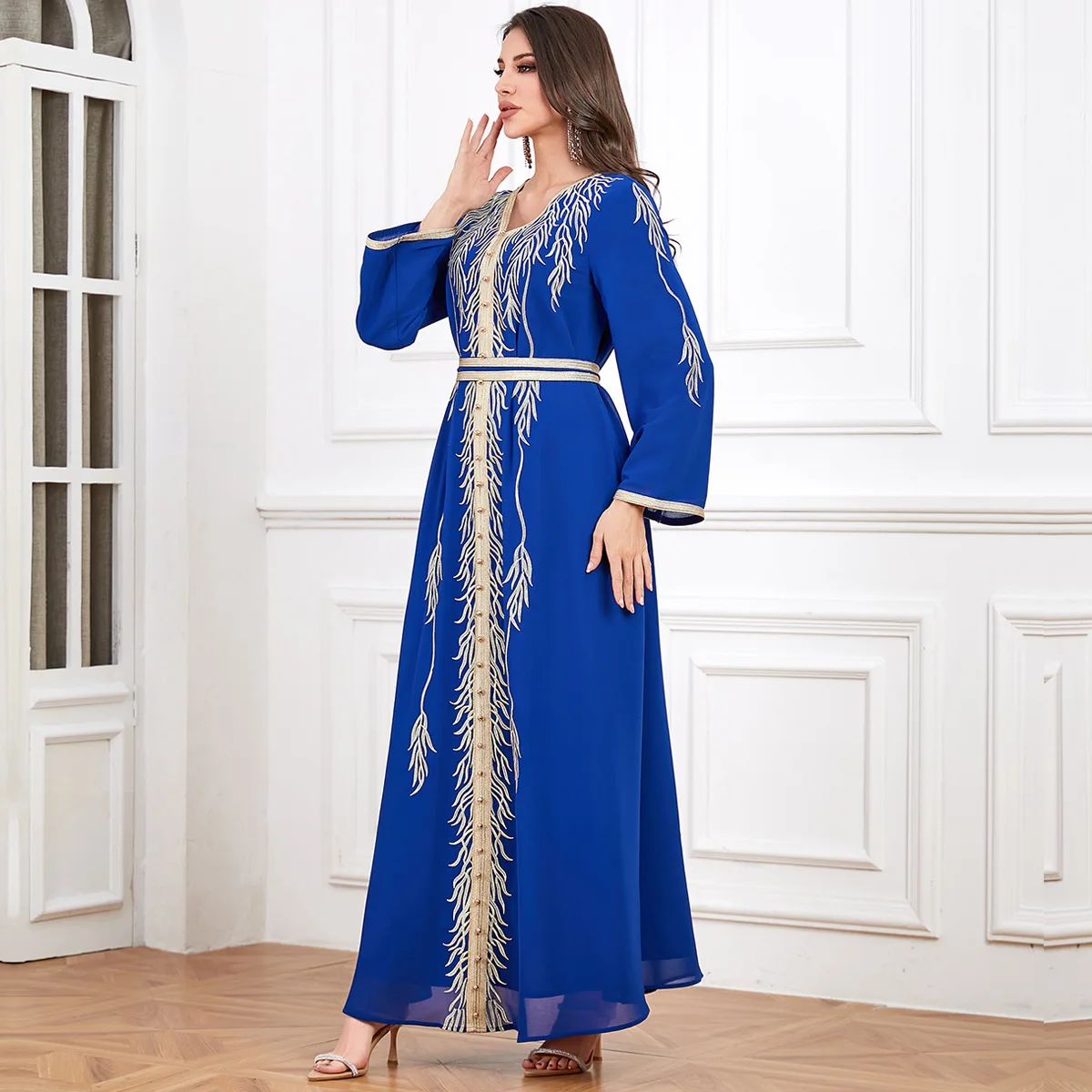 2025 Muslim Emberoidery Abayas for Women Elegant V-neck Long Sleeve Maxi Dress with Belted Lady Loose Party Gowns Islam Clothing