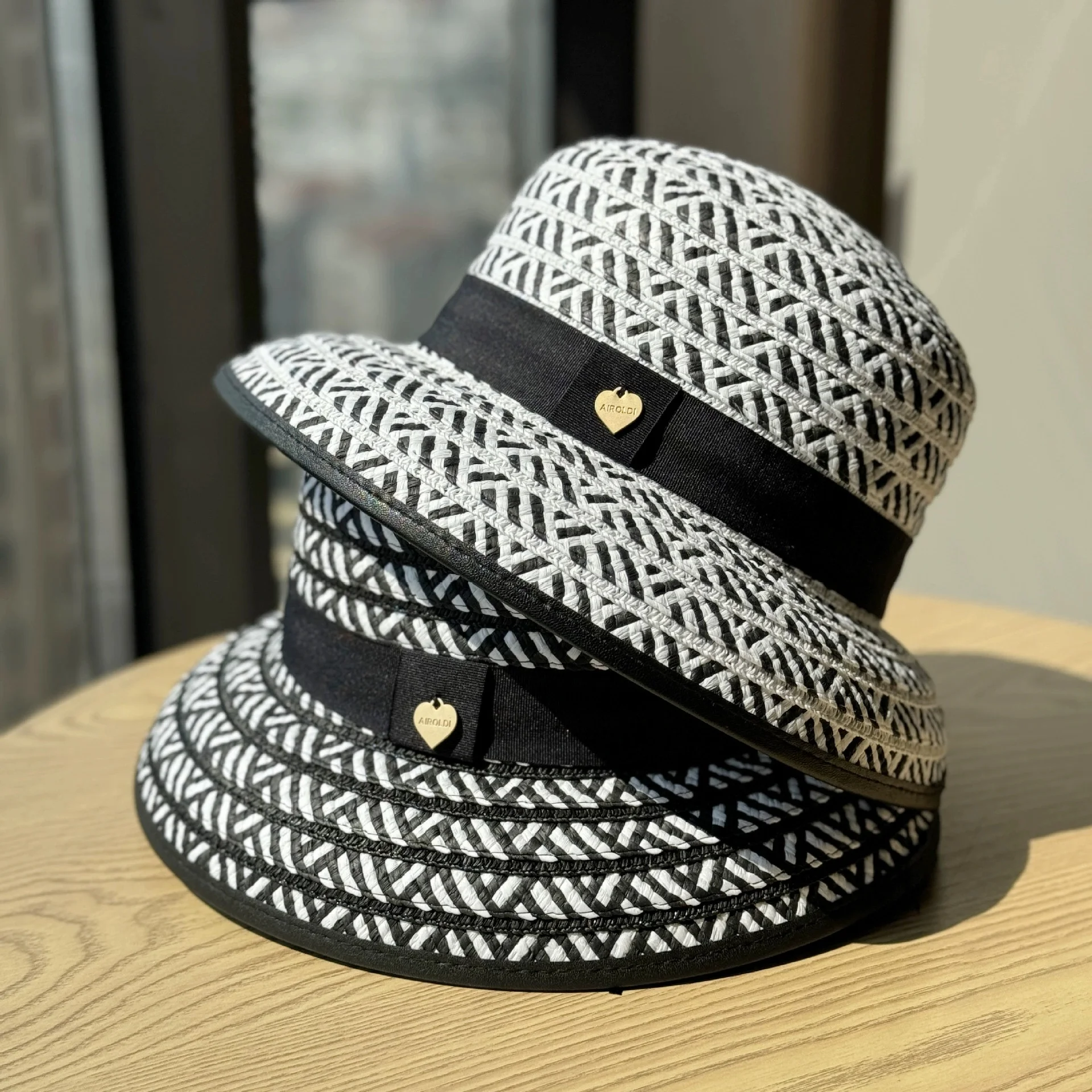

Women's Fisherman's Hat: Spring/Summer Black and White Block-Print Elegant Straw Hat – Outdoor Sun Protection and Shade
