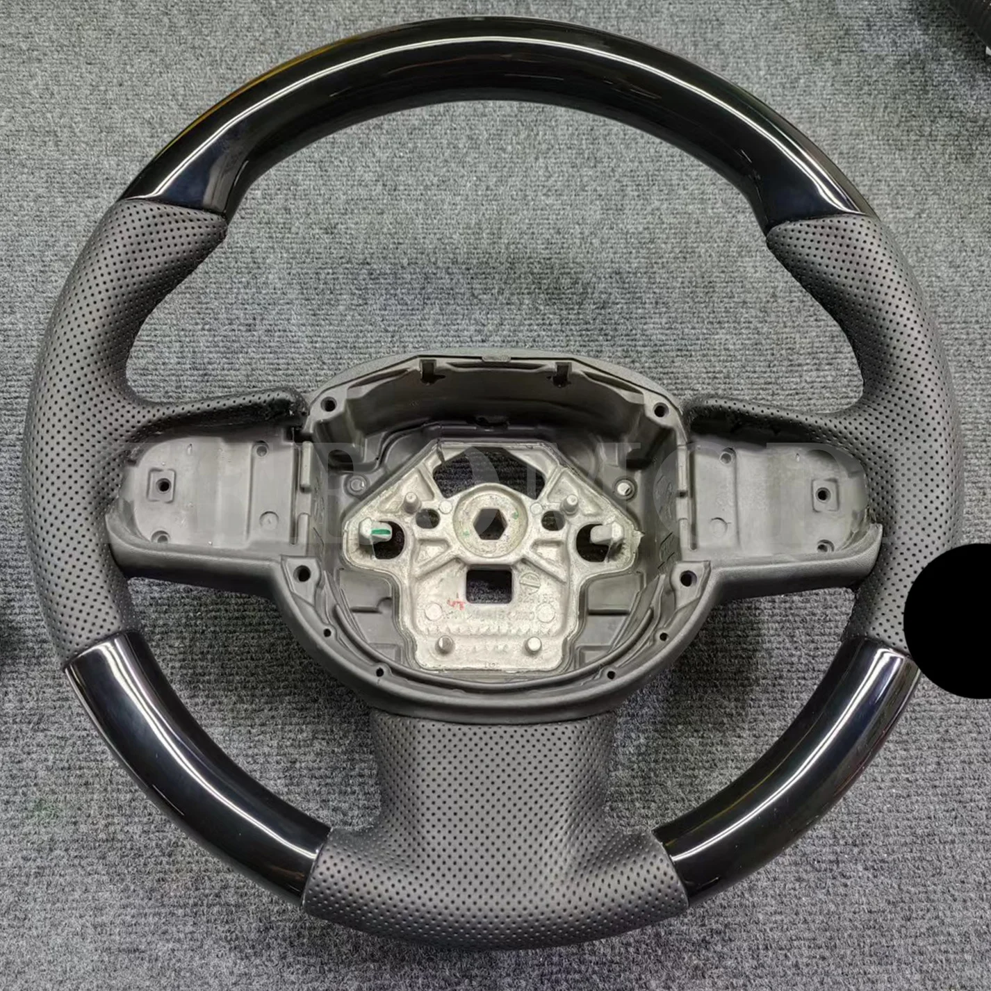 100% Real Carbon Fiber Steering Wheel Compatible With Volvo