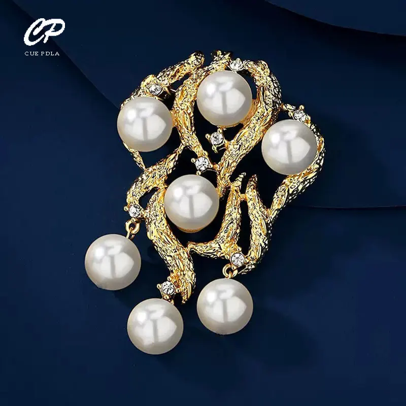 

Retro Baroque Brooch High-end Women's Exquisite Light Luxury Personalized Pin Niche Design Trendy Pearl Brooch Accessories