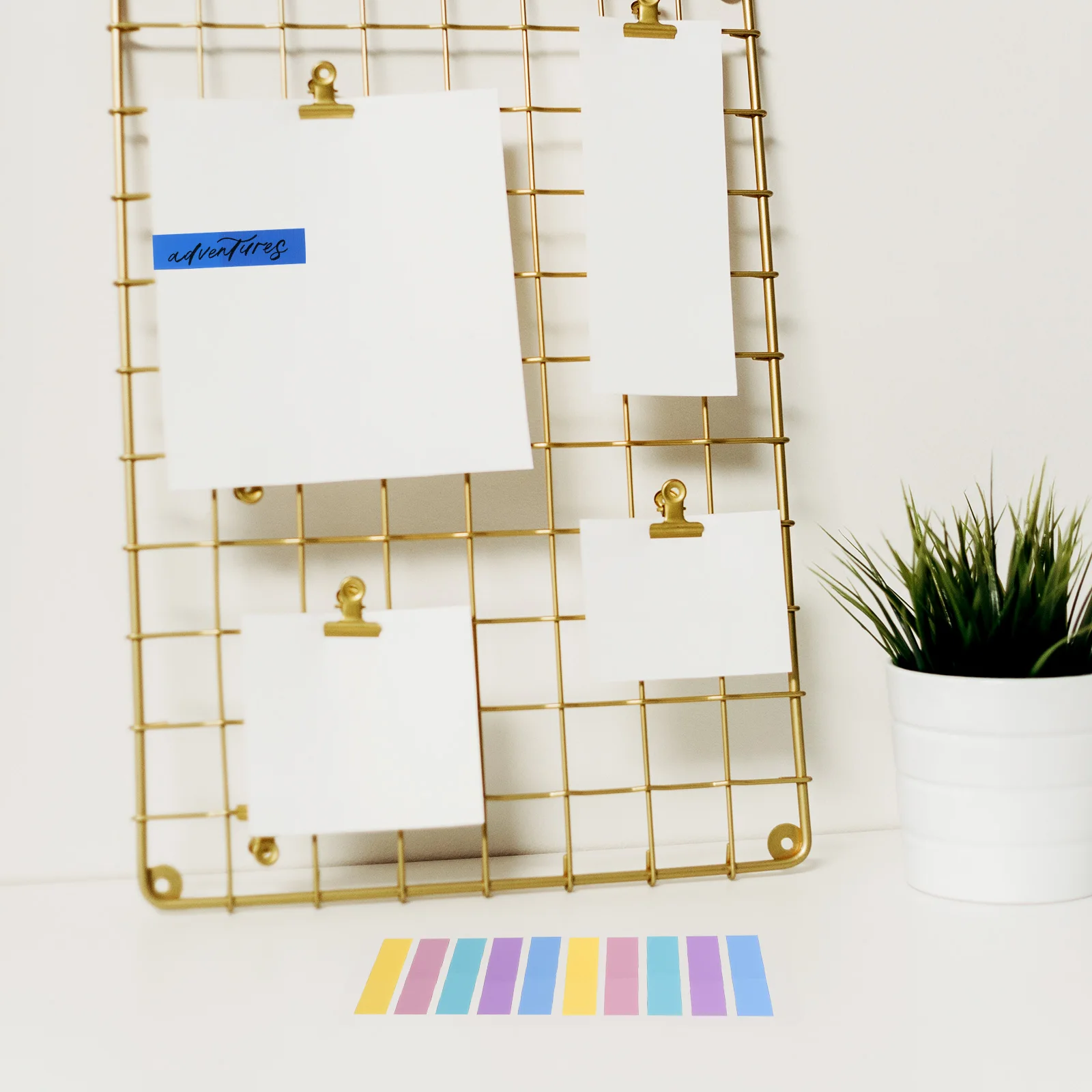 

1600Pcs Sticky Index Tabs Colored Paper Page Markers Book Tabs Highlight Notes Stickers Reading Strips for Office School Use