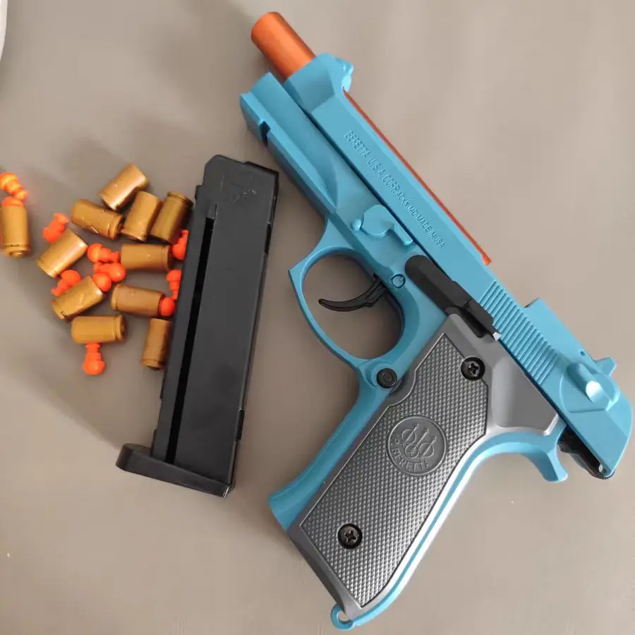 Tiro continuo Pistola giocattolo M9A3 Pistola softair Shell Espulsione Vuoto Appeso Lanciatore Giochi all'aperto Regalo di Natale per ragazzi Adulti