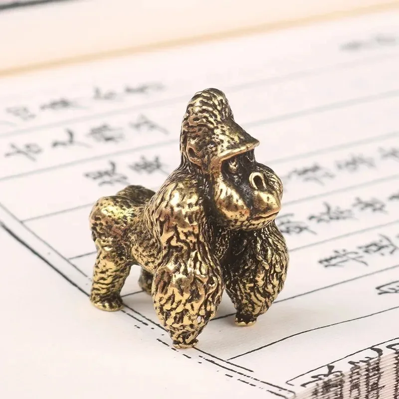 Modern Hand Carving Brass Miniatures Gorilla Study Desktop Originality Figurines Retro Bionic Art Home Decor Statuette FYFM