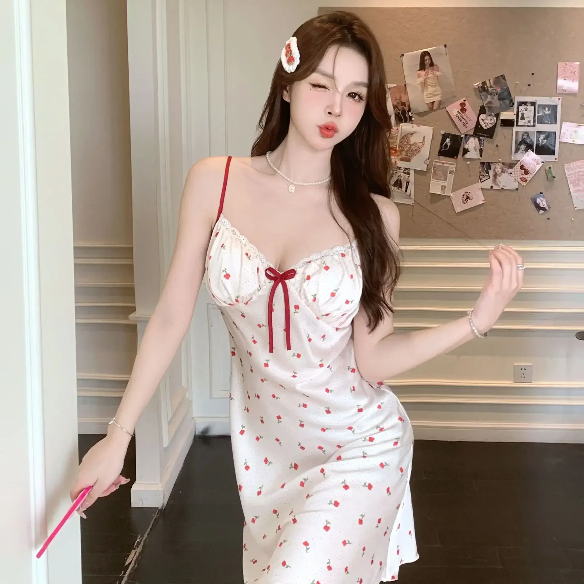 Sexy Silk Print bWomen Style Ice Silk Sling Nightdress With Chest Pad Summer Thin Polka Dot Lace Trimmed High End Loungewear