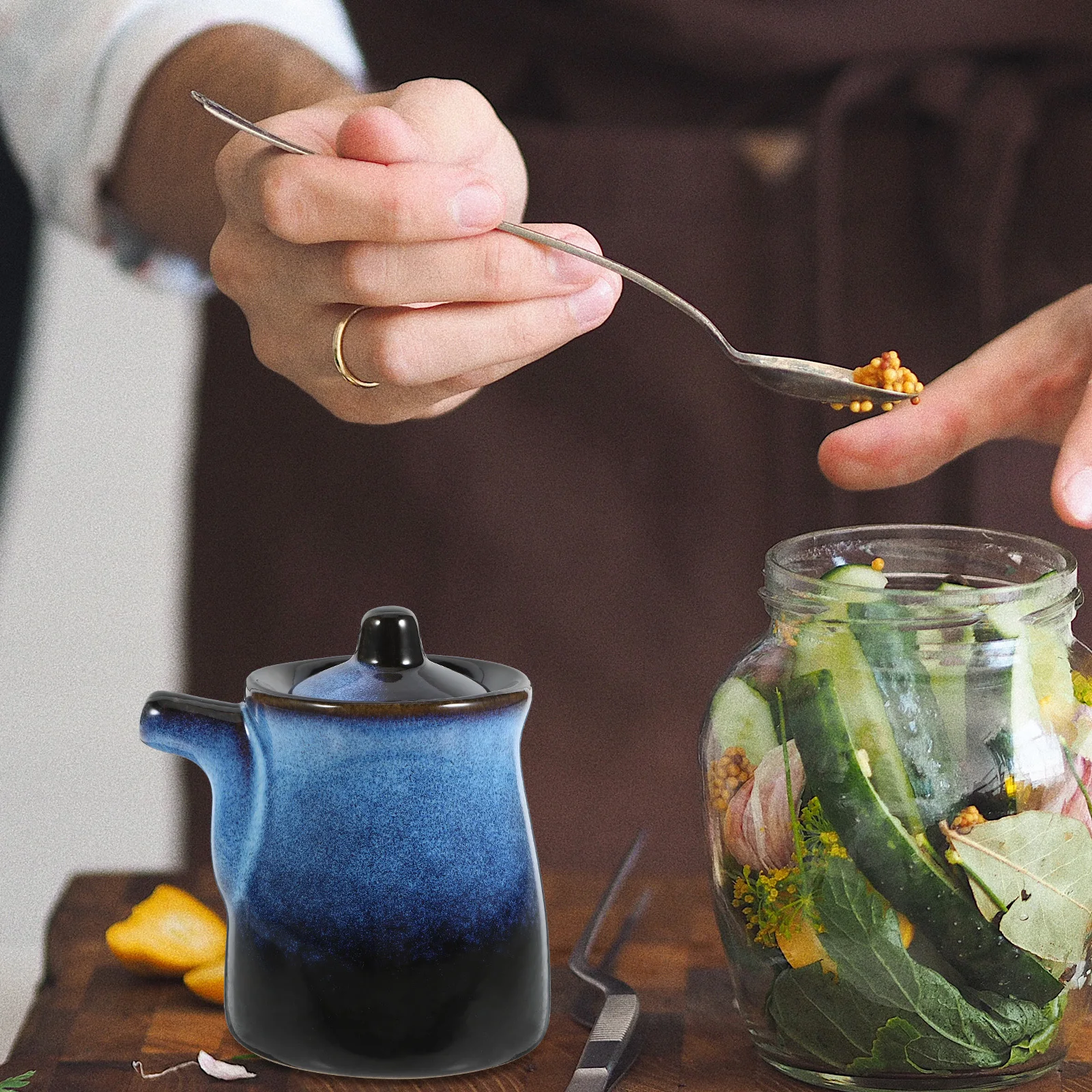

Ceramic Vinegar Jar Soy Sauce Dispenser Premium Kitchen Supplies Japanese Style Oil Pot Vinegar Holder Sauce Container