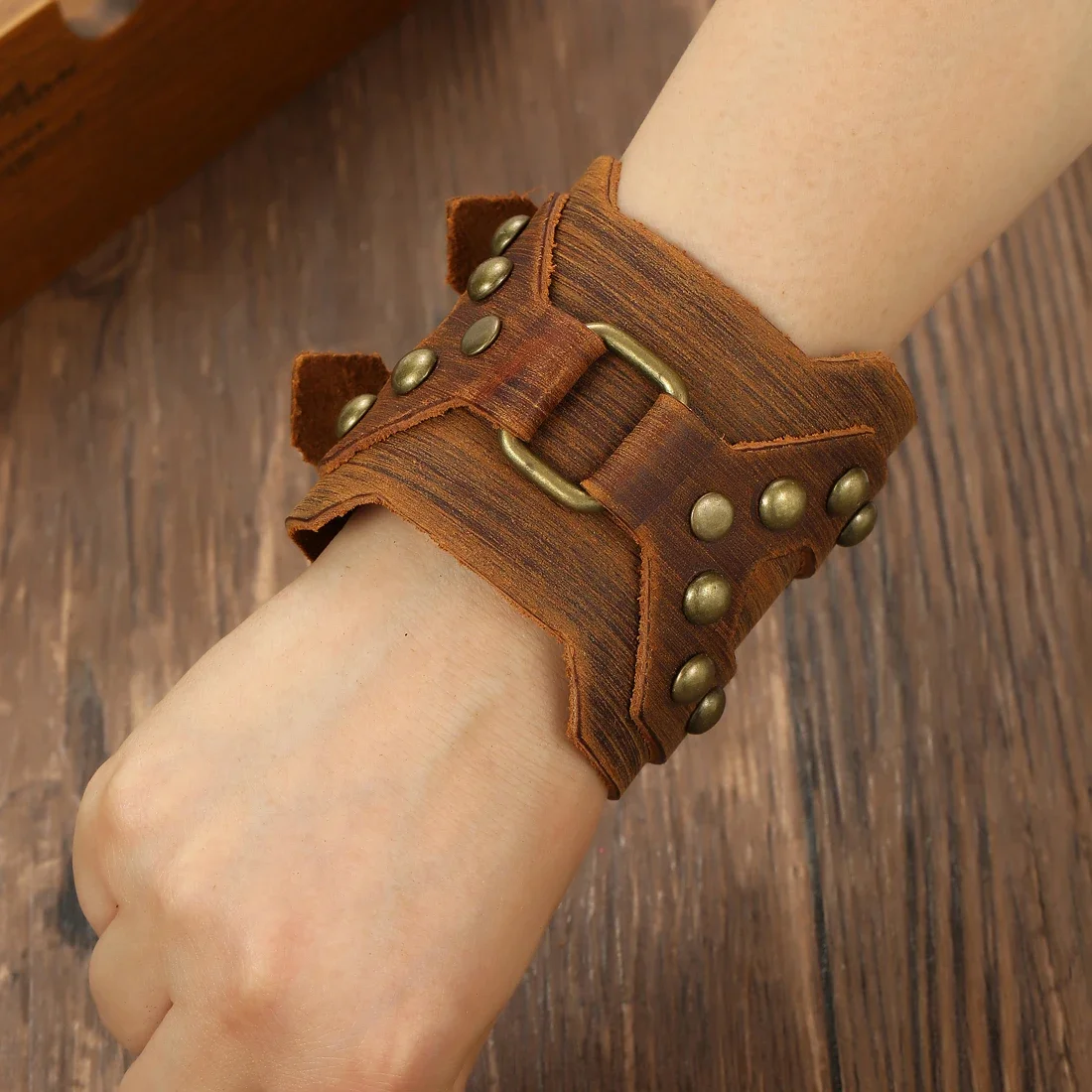 

Vintage Leather Strap Hand Sewn Needle Strap Men's Jewelry Simple Fashionable Casual Versatile Bracelet Punk Style