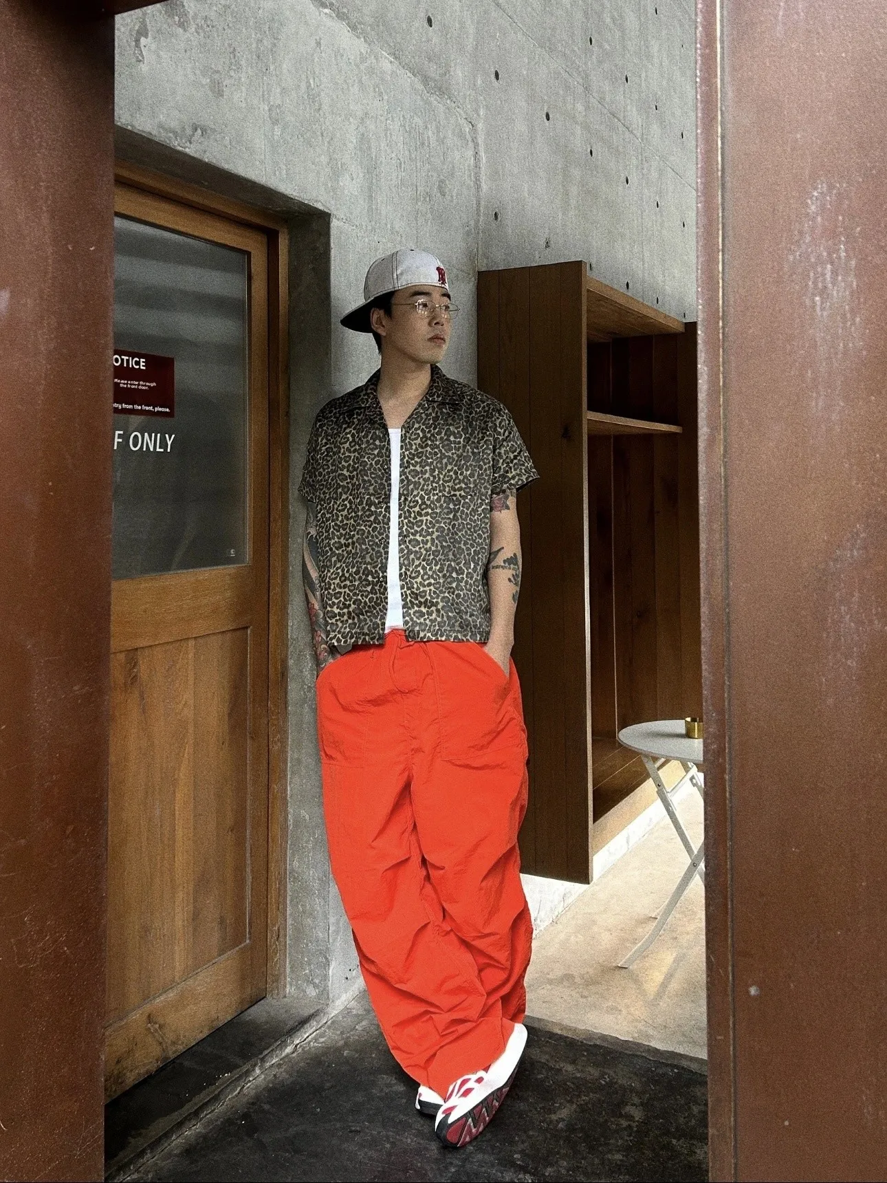 

Американские оранжевые брюки «Escapee Pants» свободного прямого кроя для мужчин, повседневные, в уличном стиле, длинные, летние, модные