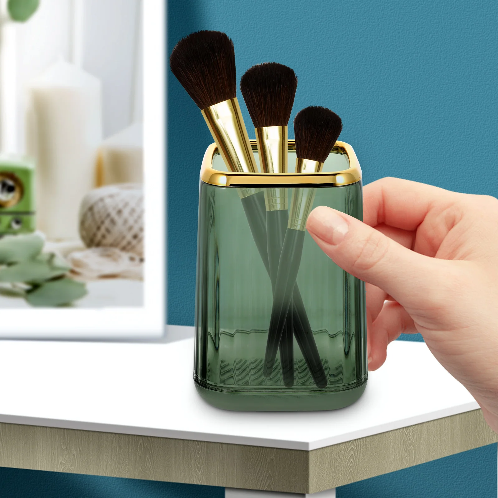 

Makeup Brush Organizer Clear Holder for Desk Vanity Storage of Brushes Pencils Pens Organizer Desktop Brush Container