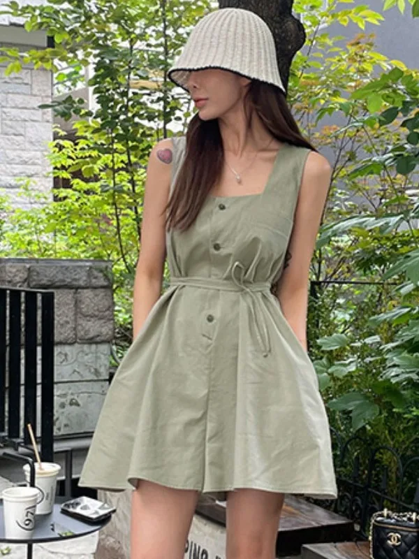 بنطلون رومبير صيفي مخصر بخصر مشدود بأزرار واحدة وطوق مربع للنساء، يتضمن شورتات واسعة الأرجل.