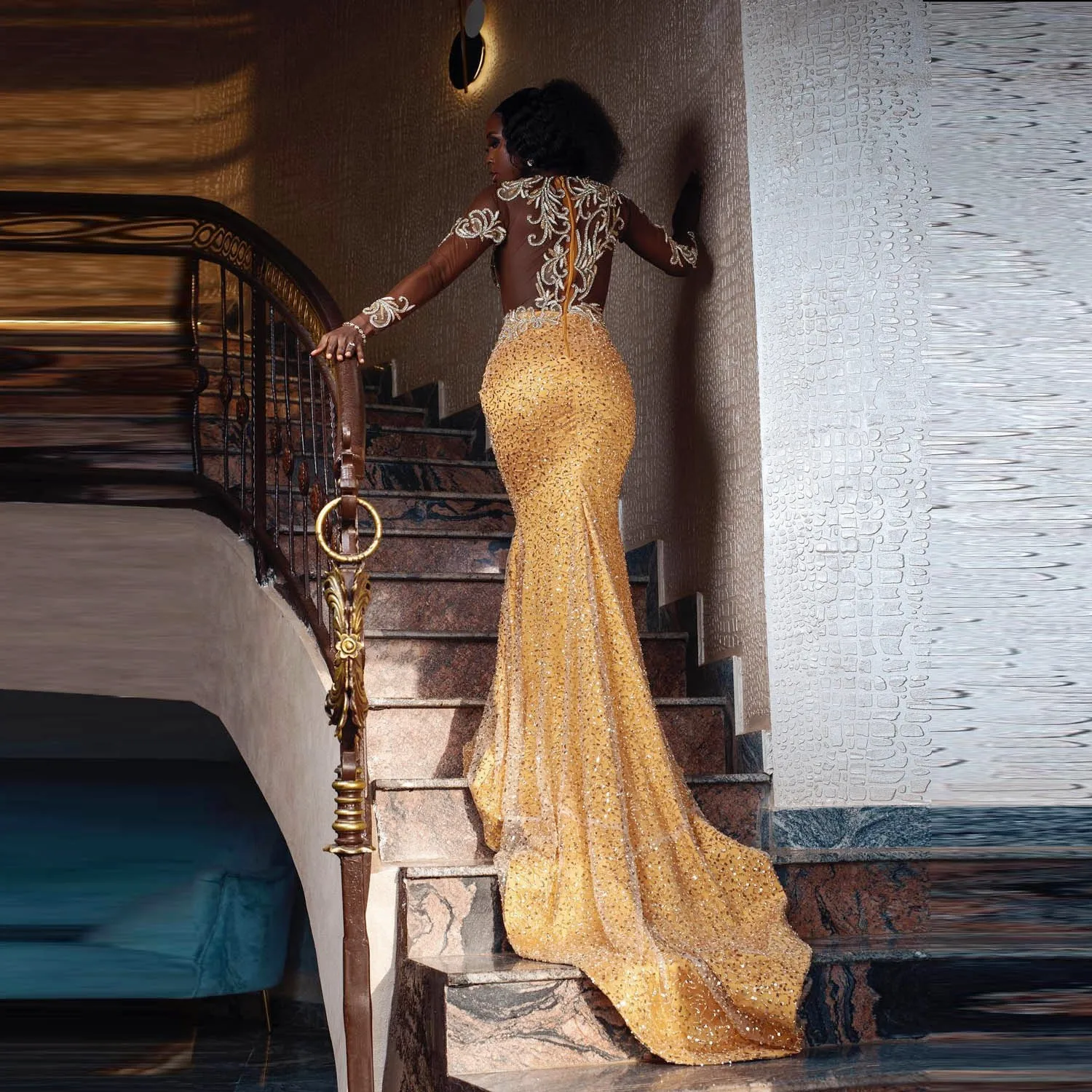 Sequined Illusion Mermaid Evening Dresses With Long Sleeves Appliques Long Prom Party Dress Sexy Long Wedding Reception Dress