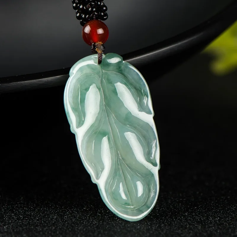 Natural Emerald Leaf Shaped Women'sWaxy Kinds a Goods Jadeof the Rich Pendant Necklace Live Wh