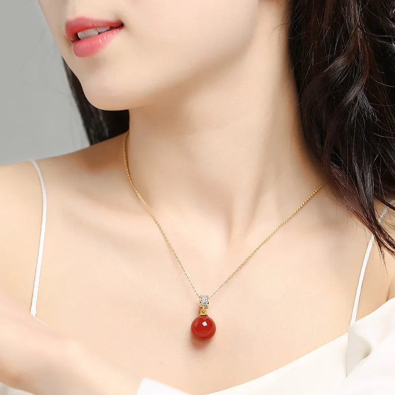 

Gold-Plated Red Agate Pendant Clavicle Chain Women Simple Green Chalcedony Round Bead Necklace