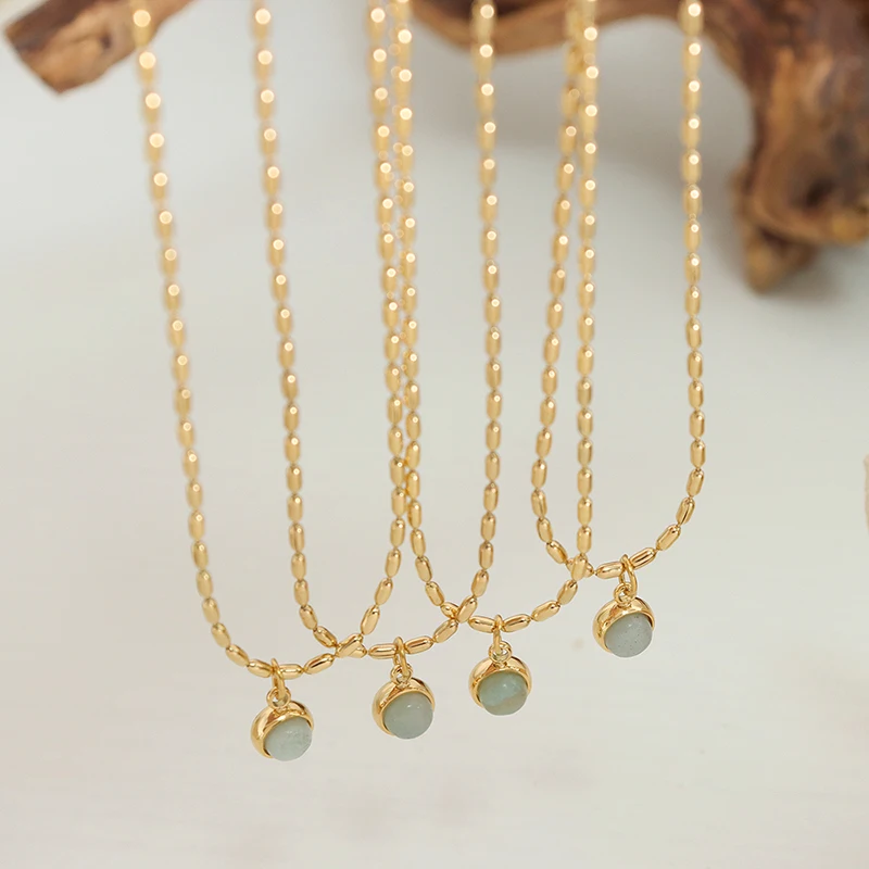 2023 New Stainless Steel Gold Color Headpiece Korean Palace Vintage Natural Stone Rice Pearl Chain Necklace
