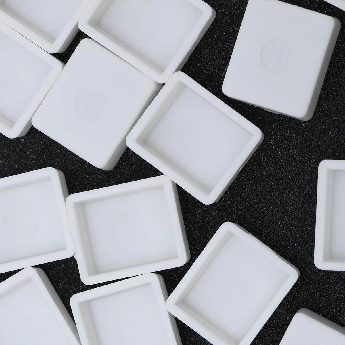 50 Pcs Empty Watercolor Pans Reusable Containers Sturdy Half Pan Set for Sketching Portable Size Fits Repacking