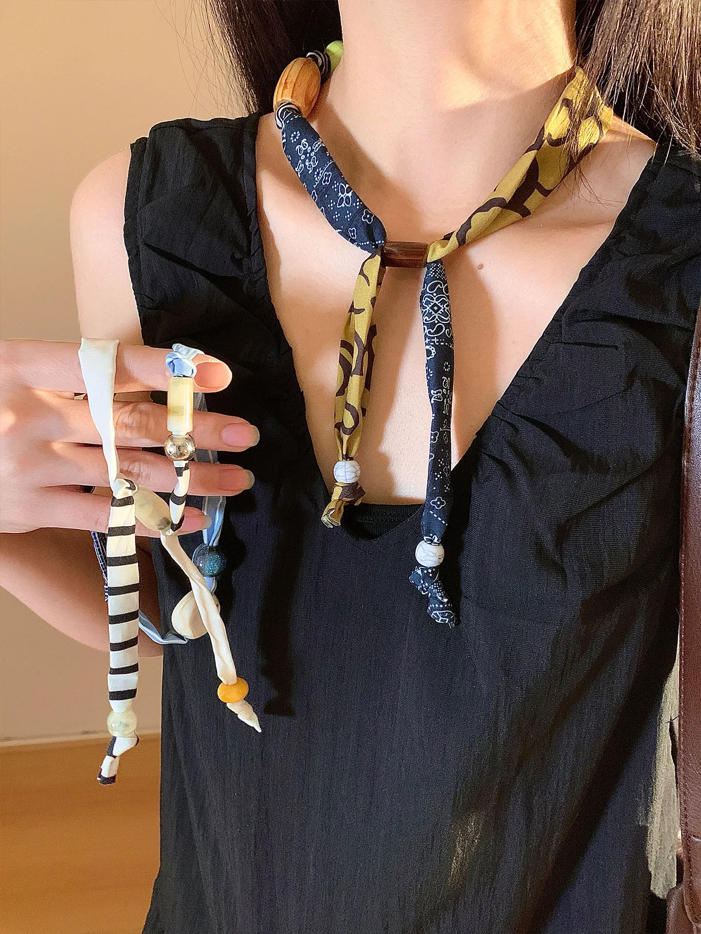 colar-de-lenco-de-seda-com-borlas-e-detalhes-de-costura-feminino-ajustavel-estilo-vintage-corrente-para-sueter-e-corrente