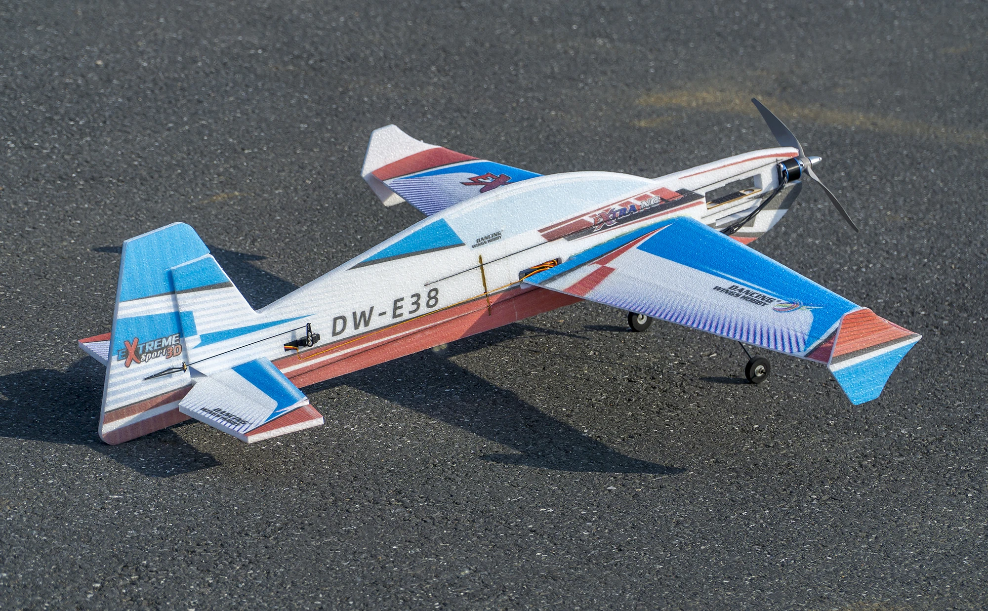DW Hobby 1200mm Wingspan Extra - đánh giá và giá Outdoor Sport Hobbies