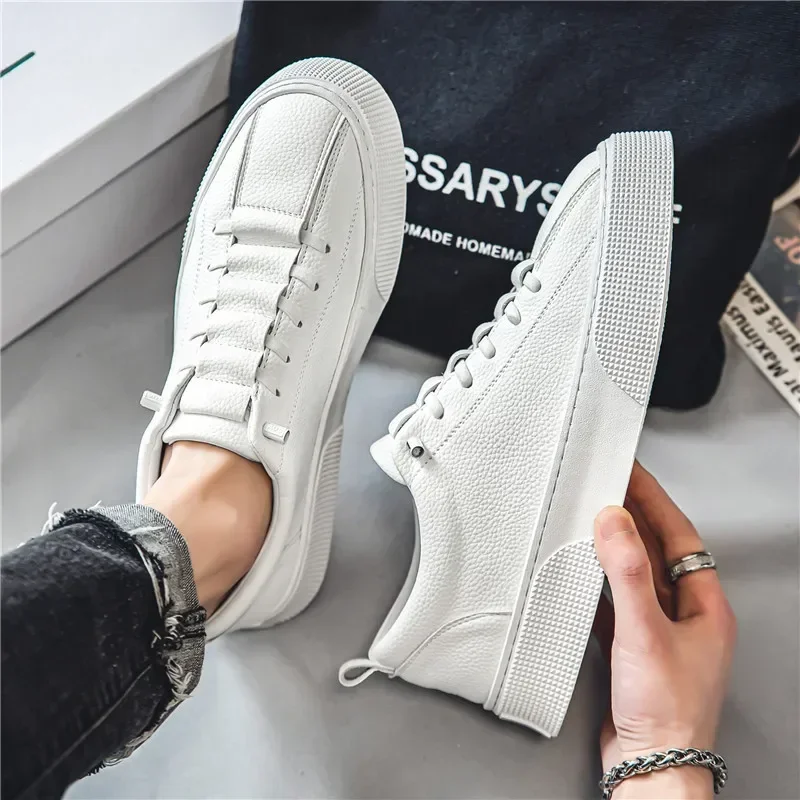 2024 New Men's Spring and Autumn Sports Leisure Board Shoes One Step Comfortable Flat PU leather Shoes White Trendy Shoes