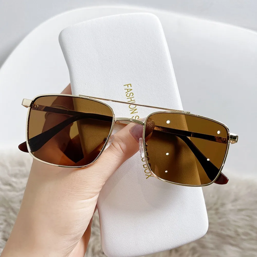 Modische Outdoor-Sonnenbrille für Damen mit quadratischem Metallrahmen, klassische Doppelstrahlbrille – Detail 2