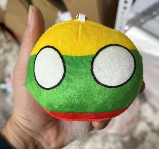 Juguetes de peluche de bola de campo de 10cm, 70 estilos, colgante de bola de país, muñeca de peluche de Countryball, decoración de Halloween,